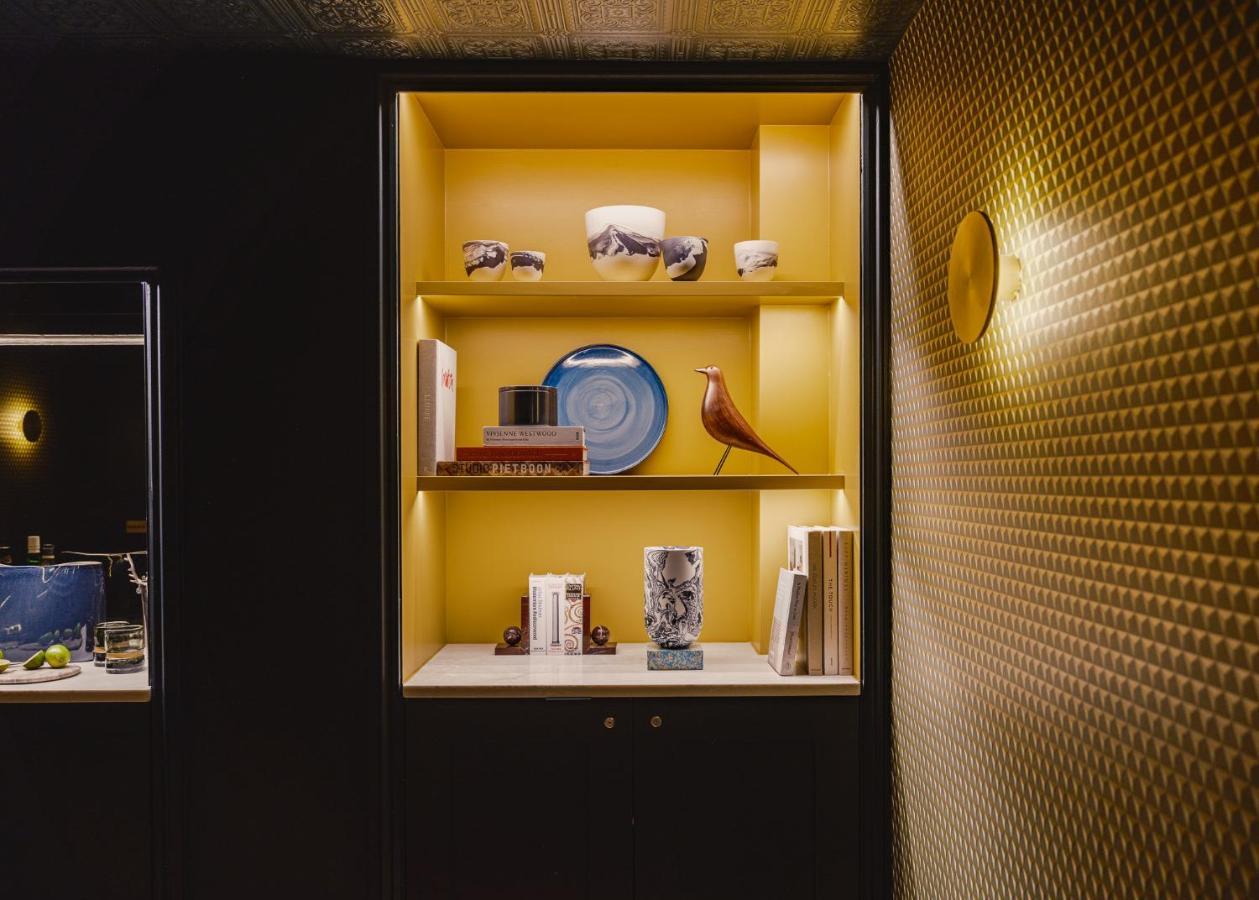 Leighton House - Boutique Guesthouse บาธ ภายนอก รูปภาพ A niche in a hotel room