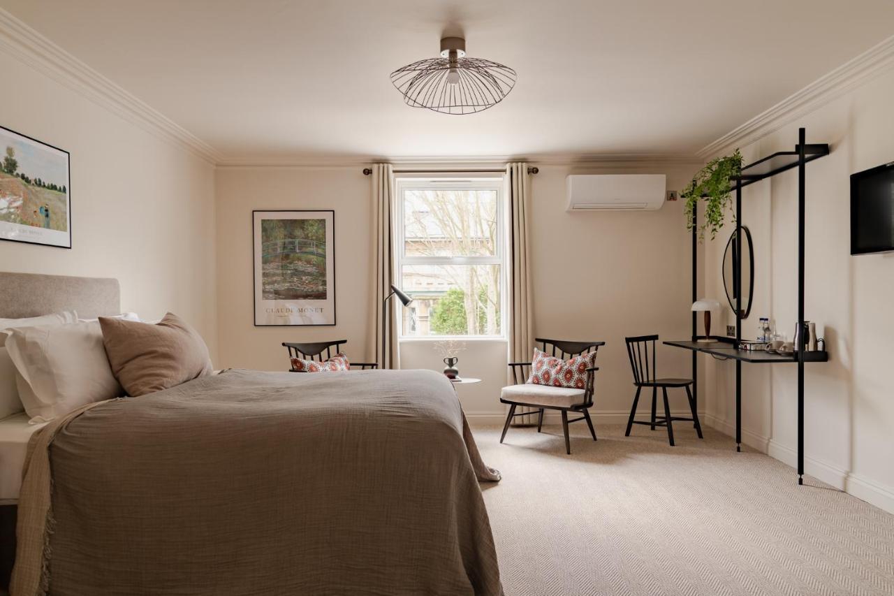 Leighton House - Boutique Guesthouse บาธ ภายนอก รูปภาพ A room at the hotel