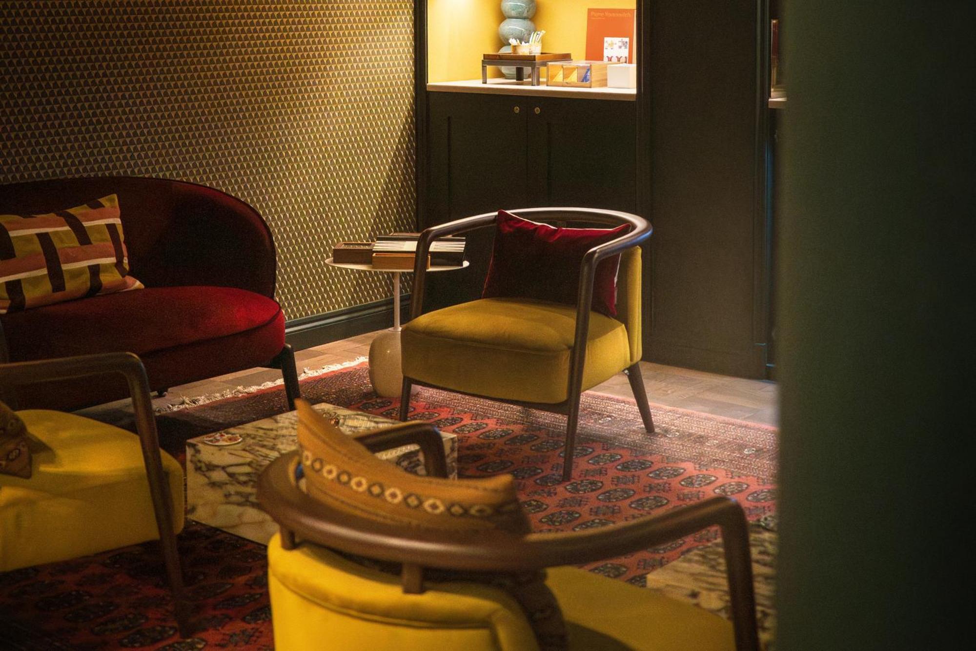Leighton House - Boutique Guesthouse บาธ ภายนอก รูปภาพ The interior of the lounge