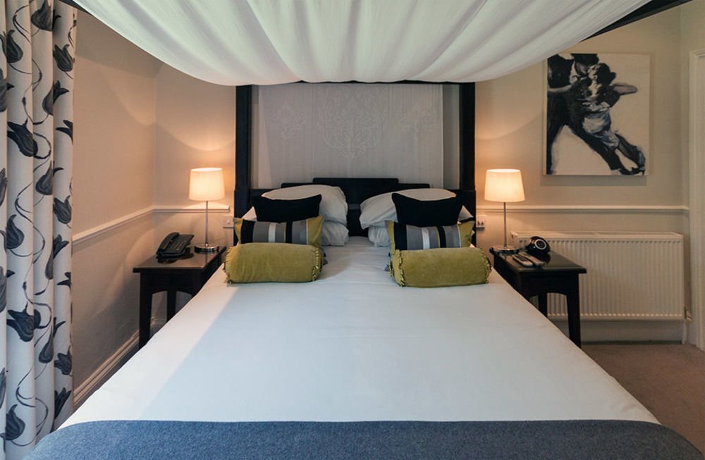 Leighton House - Boutique Guesthouse บาธ ภายนอก รูปภาพ A bedroom at the hotel