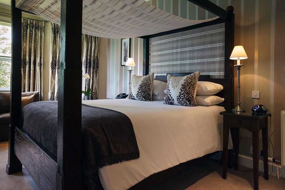 Leighton House - Boutique Guesthouse บาธ ภายนอก รูปภาพ A bedroom at The Old parsonage