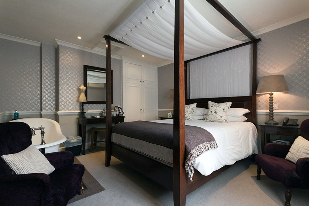 Leighton House - Boutique Guesthouse บาธ ภายนอก รูปภาพ A bedroom at The Berkeley